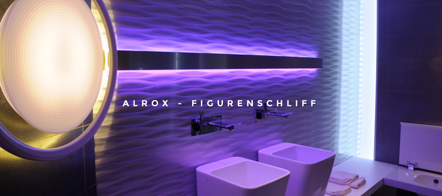 ALROX-Paneele – Designerbad mit LED-Farbeffekt violett und Aluminium-Figurenschliff